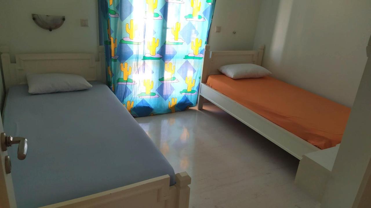 Zach'S House Villa Неа Рода Екстериор снимка